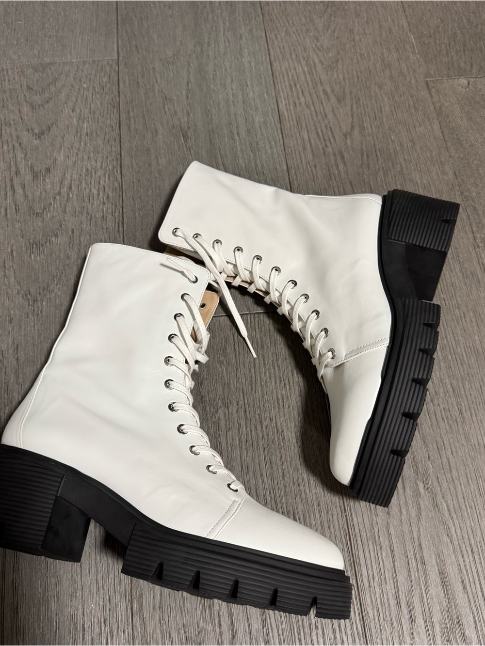 Stuart Weitzman White leather Boots